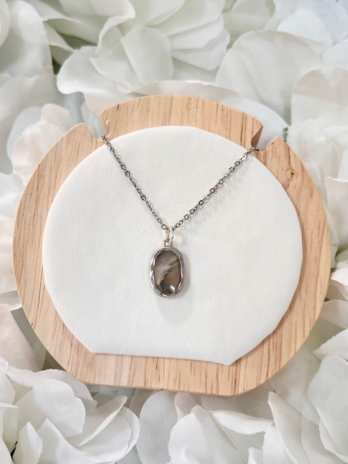 Dark silver oval necklace