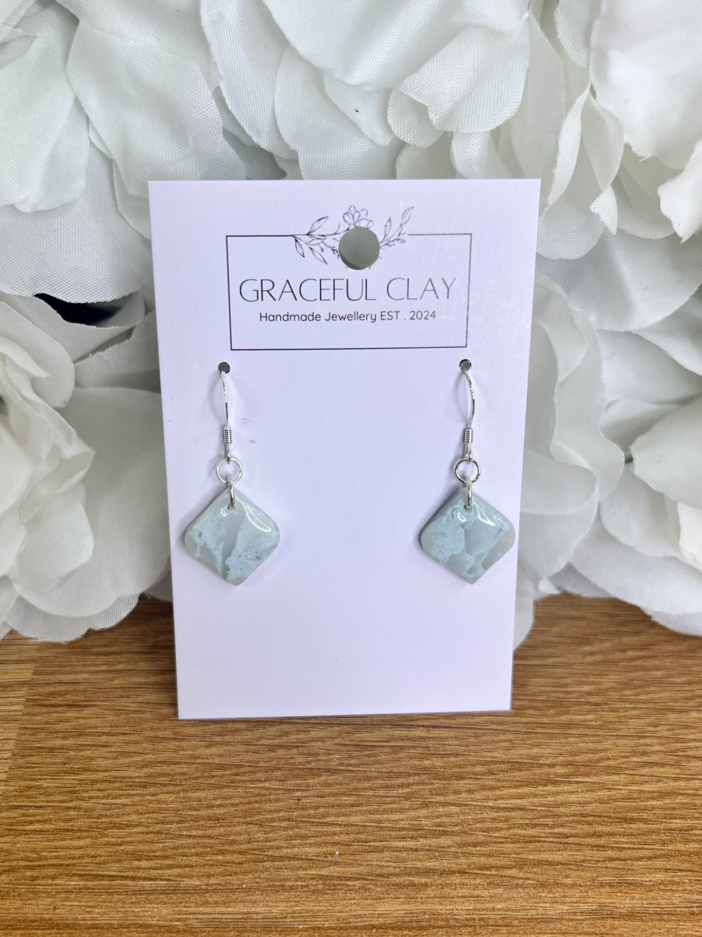 Sea Foam Small Diamands