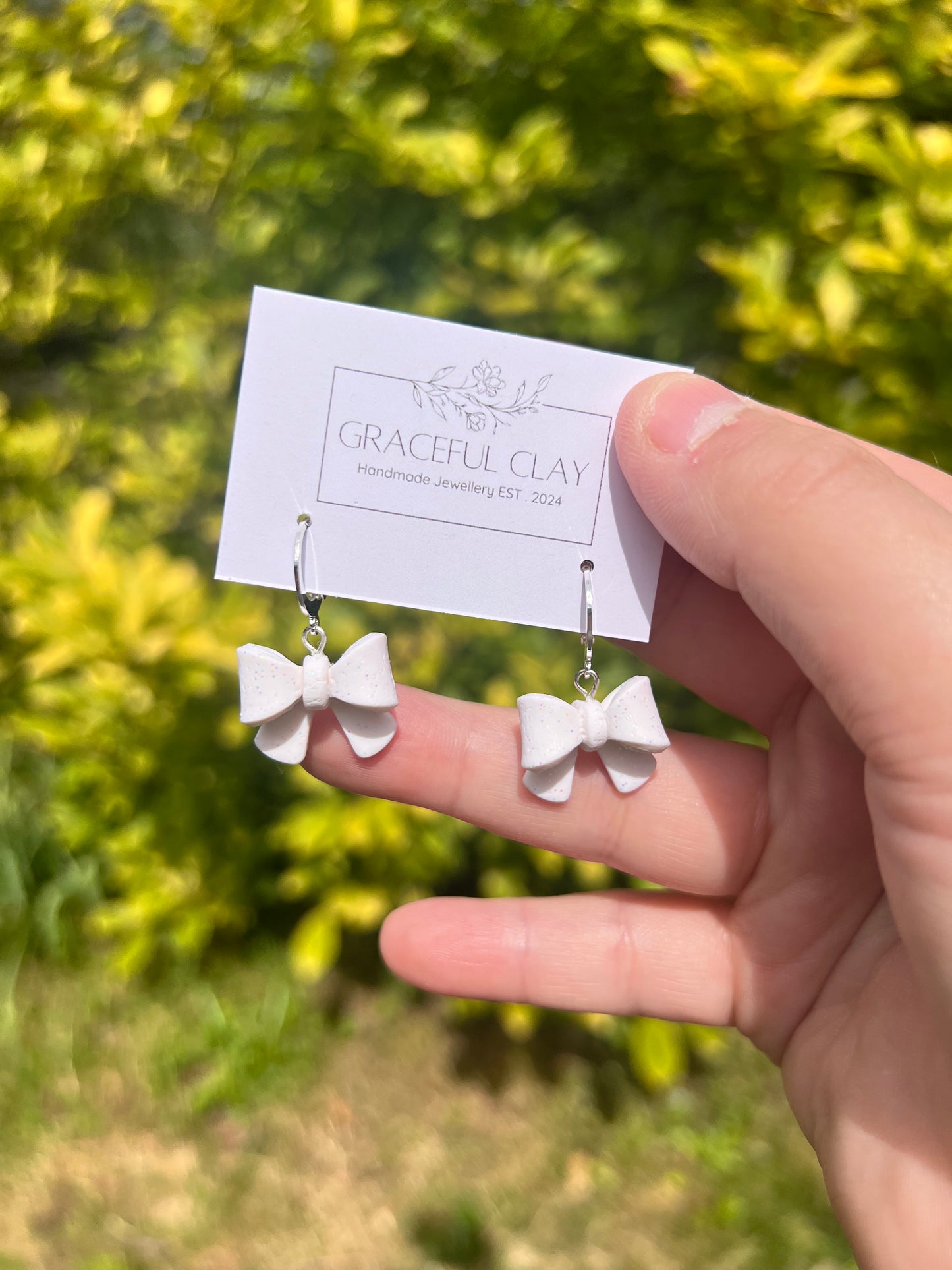 Mini bow huggies