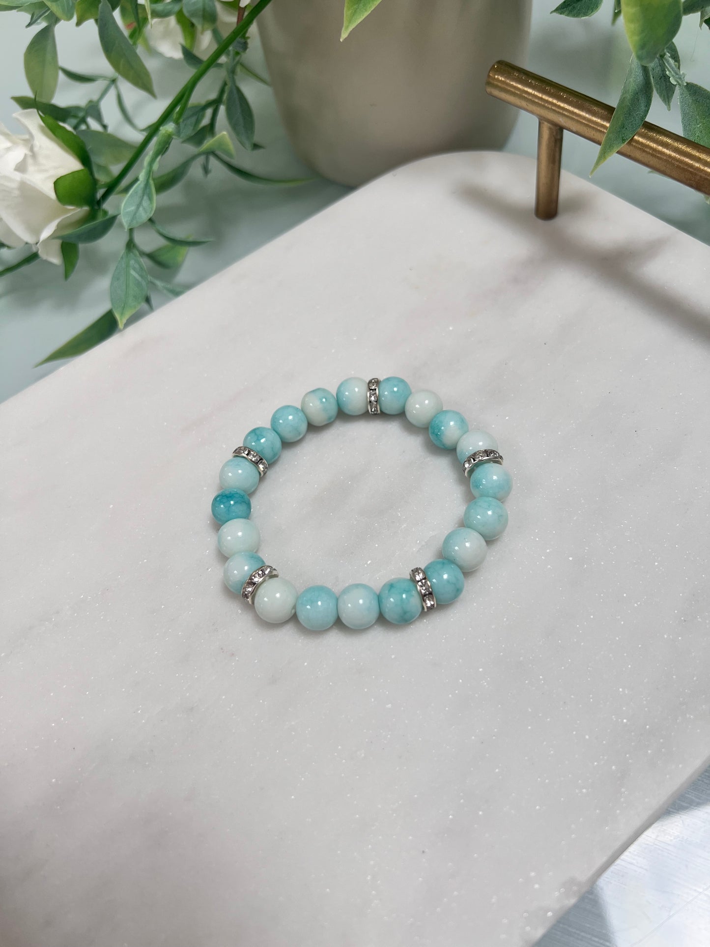 Pale blue cracked glass beaded stretch bracelet