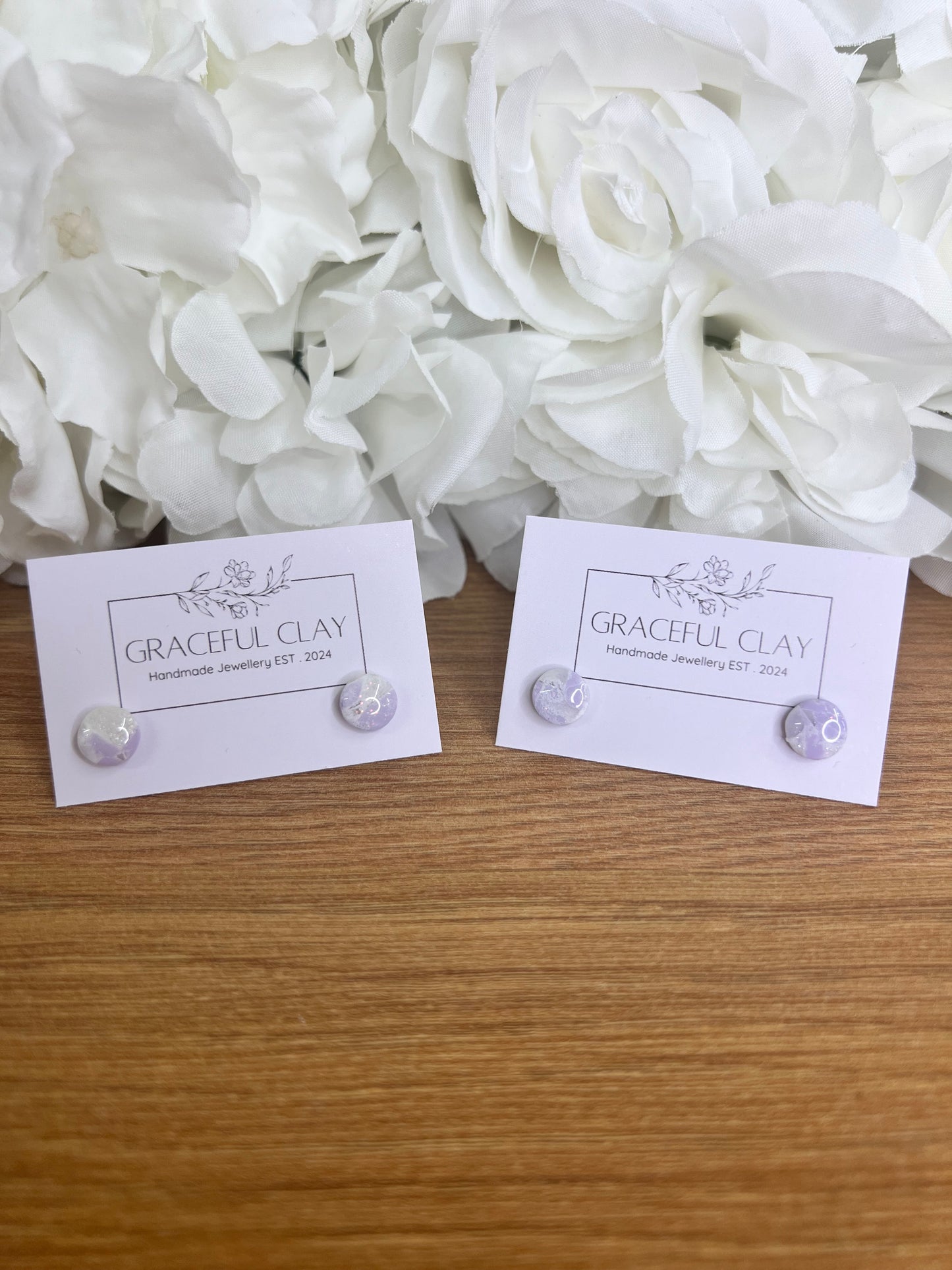 Lilac marble studs