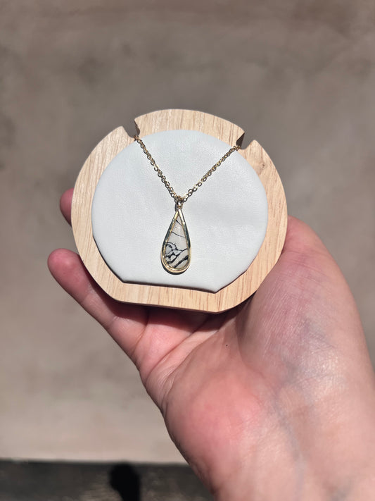 Large oval gold white marble necklace