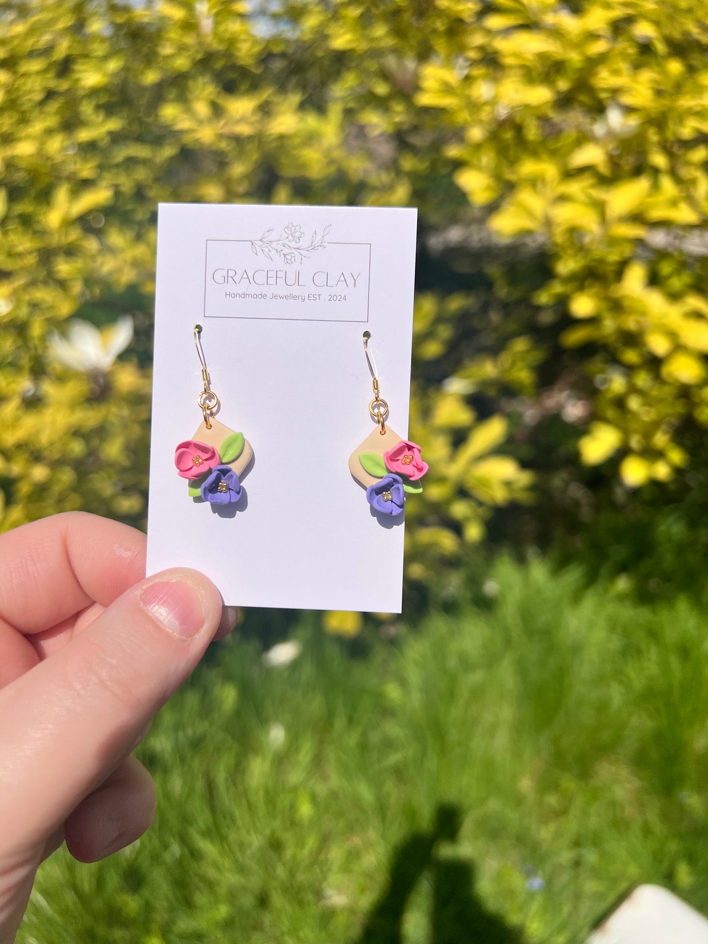 Small gold floral earrings