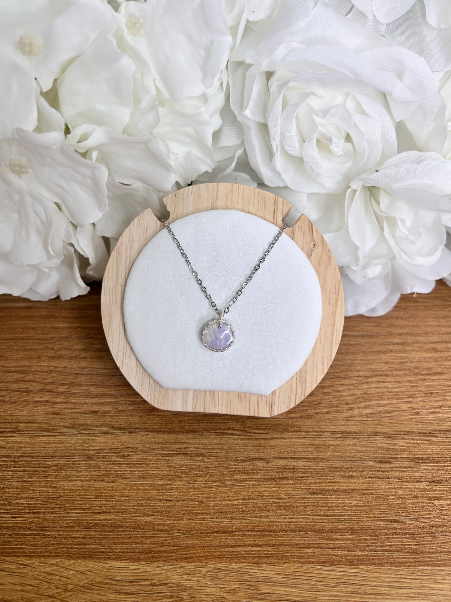 Lilac marble circle necklace