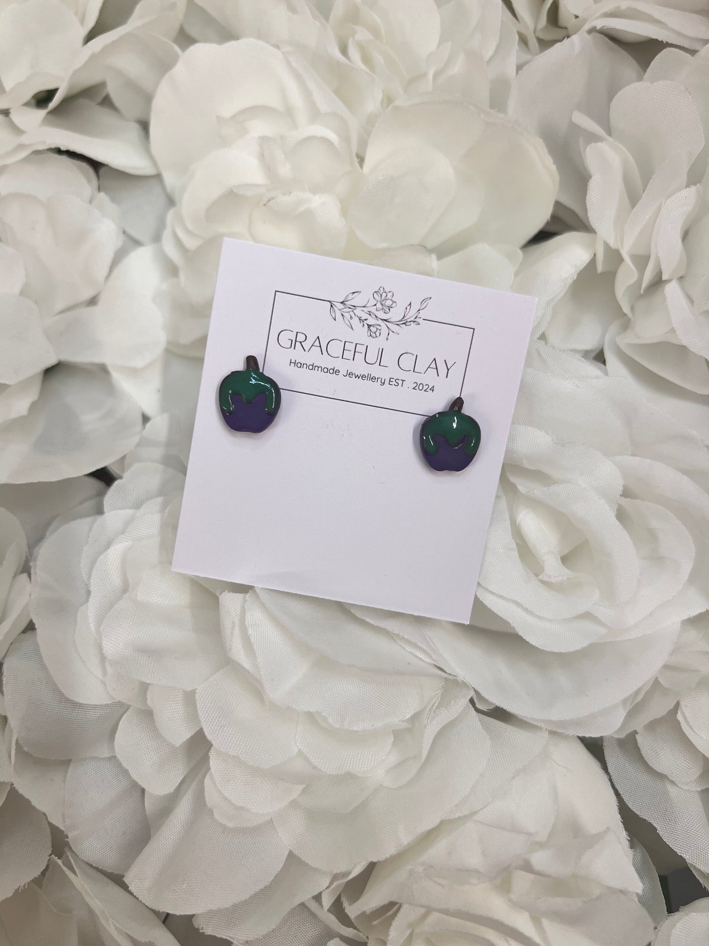 Poison apple studs